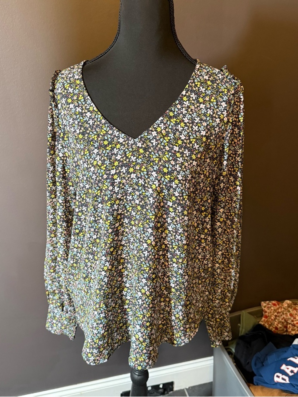 LOFT Black Floral V-Neck Long-Sleeve Blouse